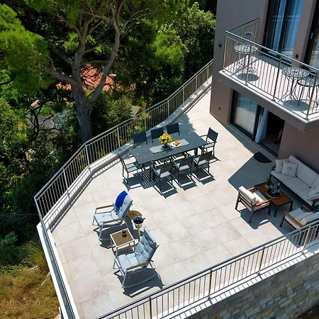 Golden Grain - Four Bedroom * Cibaca