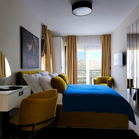 Villa Golden Grain - Four Bedroom Cibaca