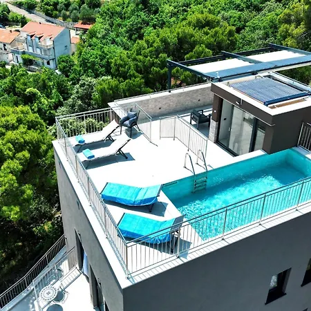 Golden Grain - Four Bedroom וילה Cibaca
